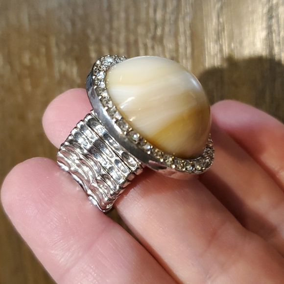 Loft Ring - Picture 2 of 5